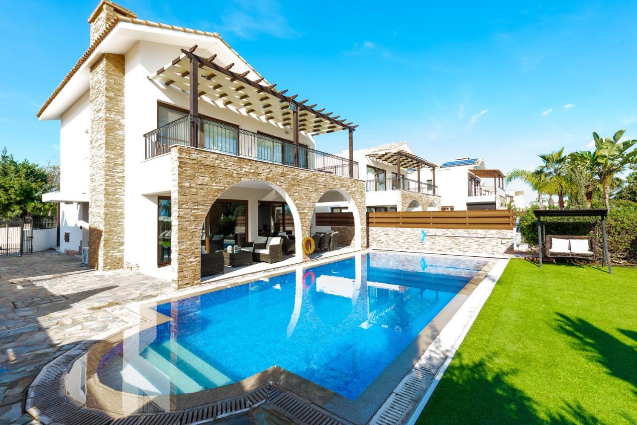 Sea Front Oceanus H2 By Ezoria Villas Agia Napa Exterior foto