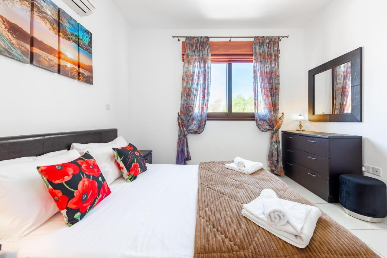 Sea Front Oceanus H2 By Ezoria Villas Agia Napa Exterior foto